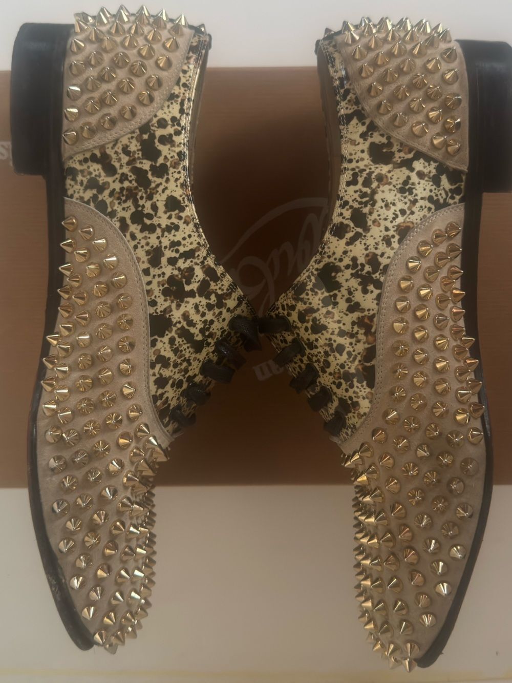 CHRISTIAN LOUBOUTIN • Freddy Gold Spike • Leather Lace-Up Flats • Women’s 40.5 - Picture 6 of 11